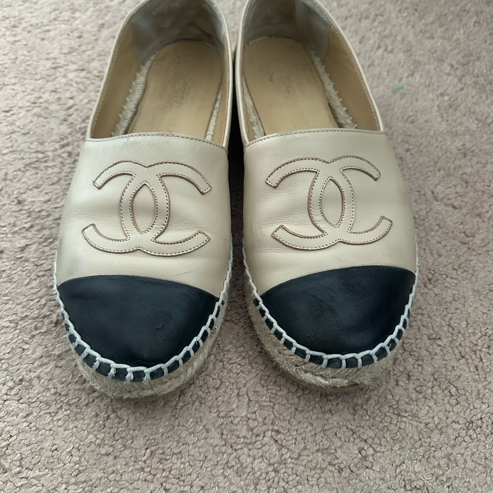 CHANEL Cream Espadrille Flats